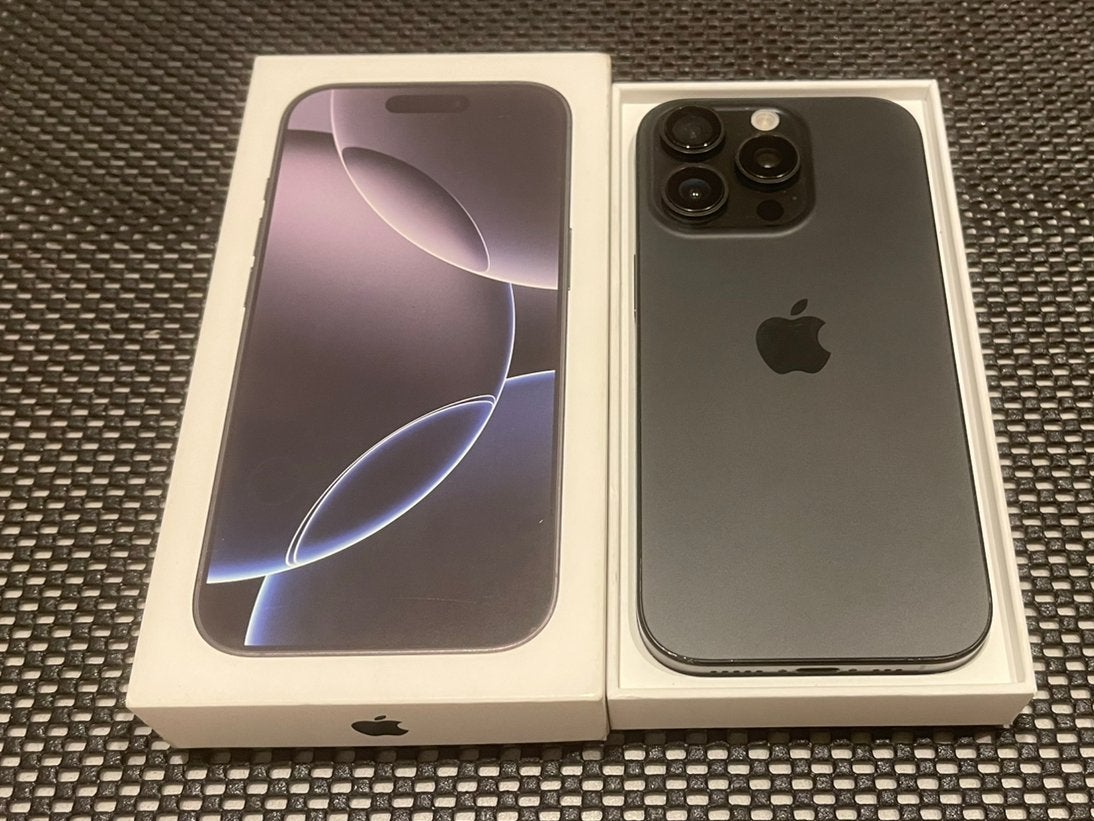 Apple iPhone 16 Pro 128 Go | Batterie à 100 % | Face ID Def, IPhone 16 Pro, 128 GB, Enlèvement ou Envoi, Comme neuf