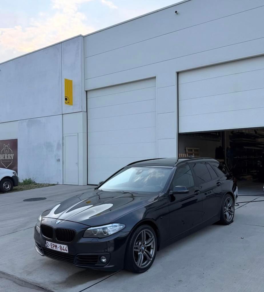 Bmw f11 520d, Autos, BMW, Cuir, 5 portes, Automatique, Particulier