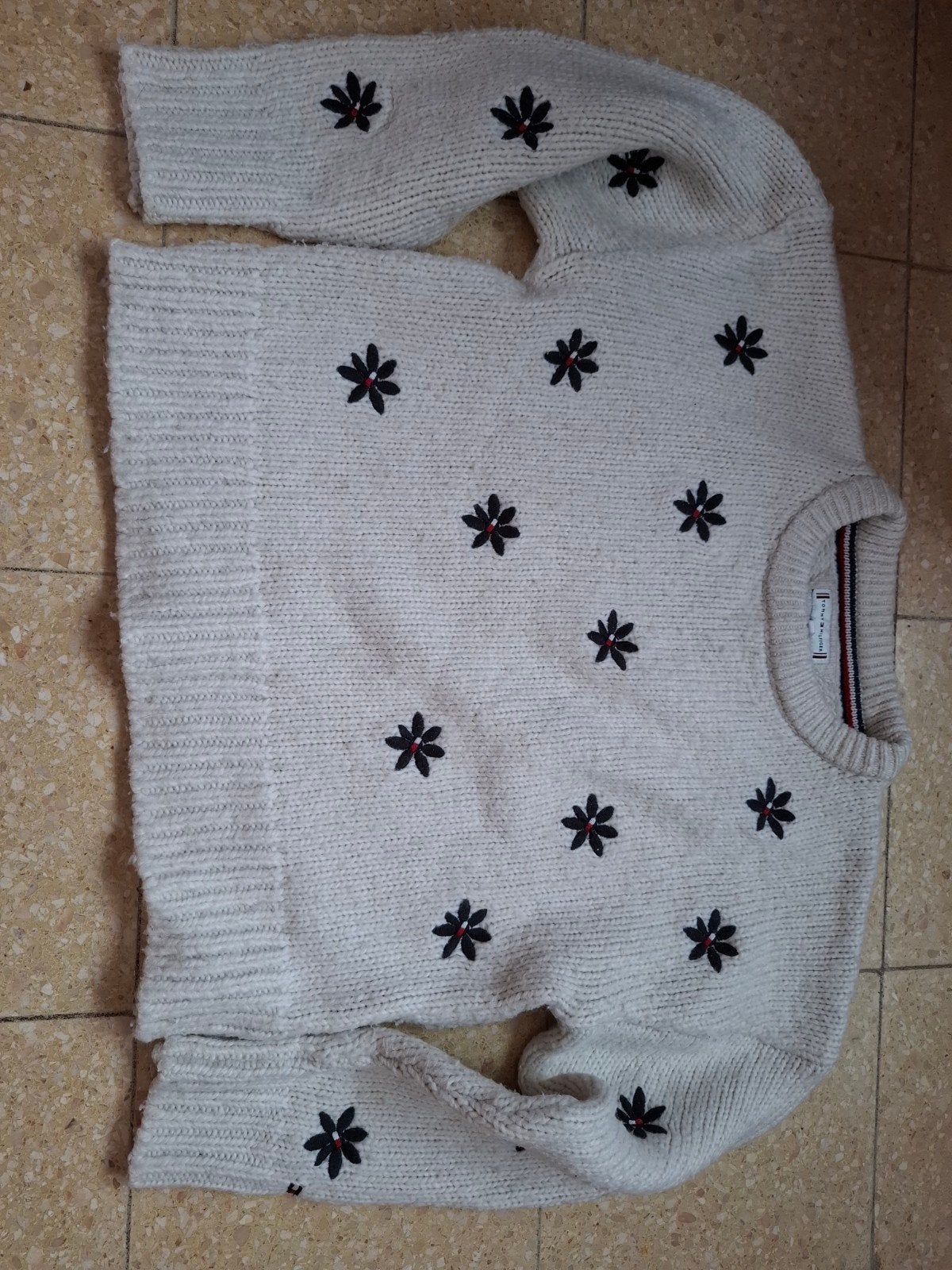 2 goeie winterpulls van tommy en samson en marie, Ophalen