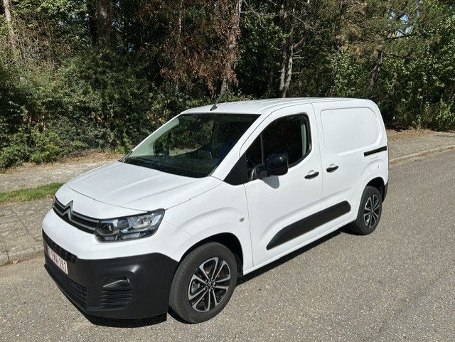 Citroën Berlingo : 1.5 BlueHDI-EATS8-L1 (décembre 2023), Autos, Achat, Euro 6, Carnet d'entretien, Noir