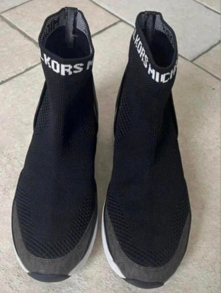 Michael kors sneakers, Kleding | Dames, Schoenen, Ophalen, Zo goed als nieuw, Sneakers