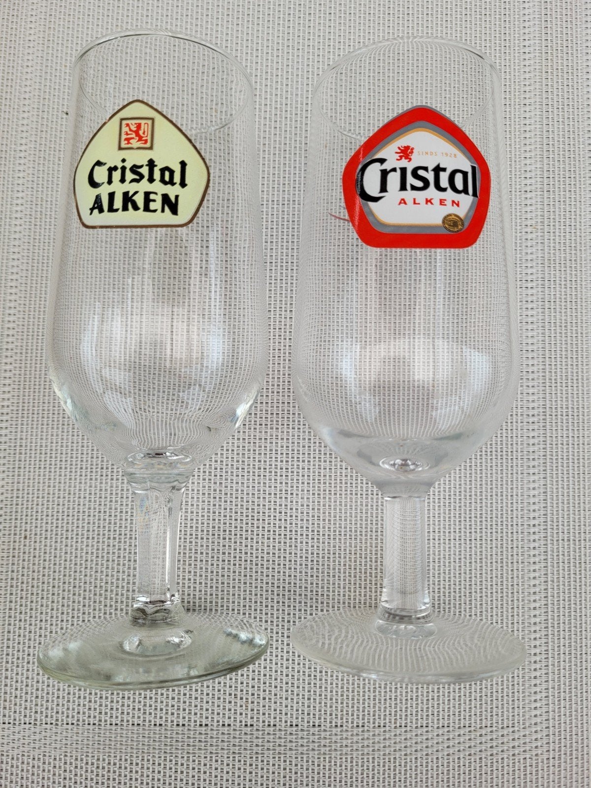 Cristal Alken op voet, Enlèvement ou Envoi