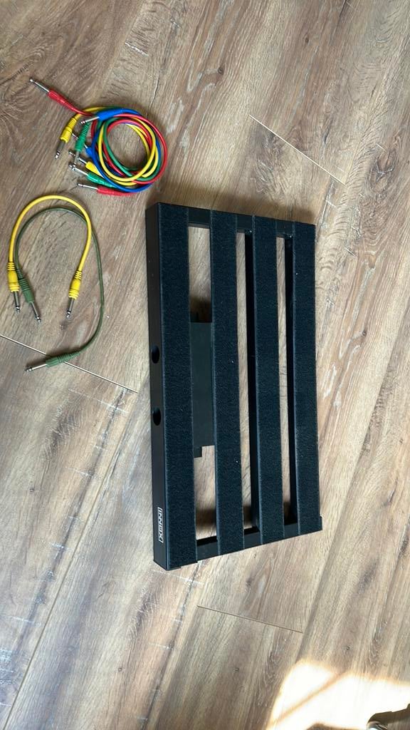 Pedalboard effecten gitaar of bass, Muziek en Instrumenten, Ophalen, Zo goed als nieuw