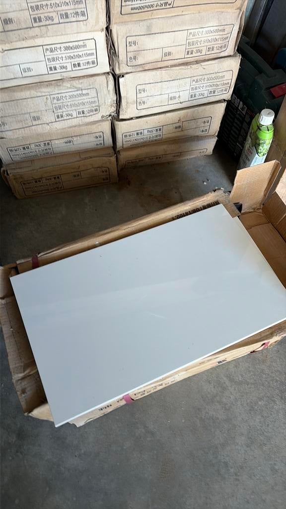 Witte glanzende wandtegels, Ophalen, Zo goed als nieuw, Wandtegels