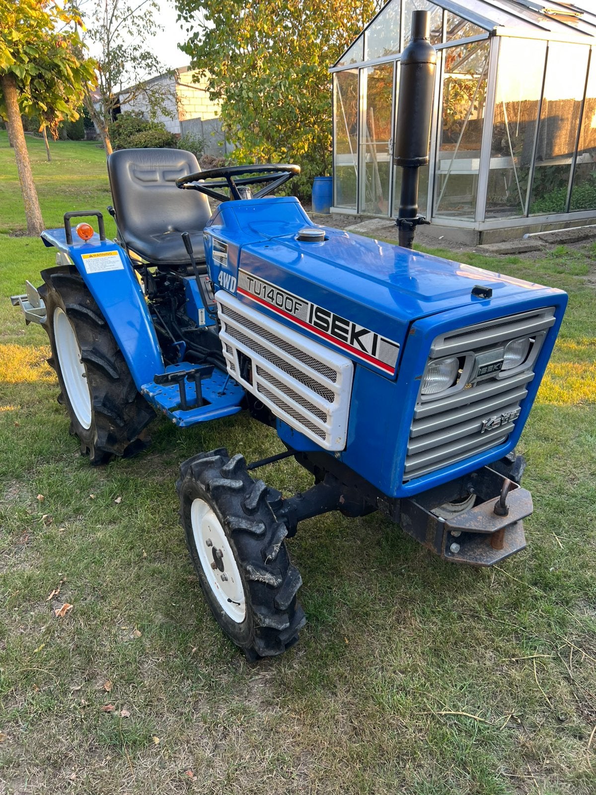 Iseki TU1400f avec sentier, Enlèvement