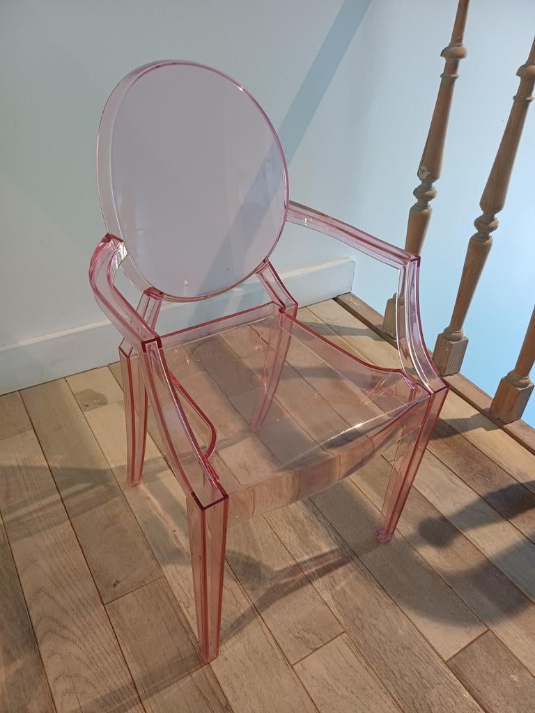 Magnifique petite chaise enfant Kartell. Rose transparent, Maison & Meubles, Chaises, Autres couleurs, Enlèvement, Utilisé, Autres matériaux
