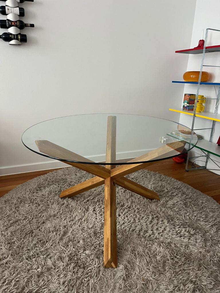 Ronde eettafel., Enlèvement