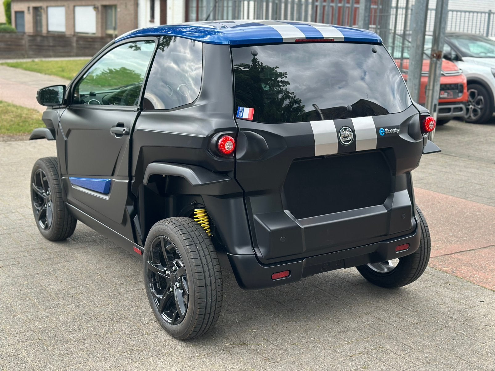 Mega E-Scouty - Nieuw - 19KM - 45km snelheid, Auto's, Aixam, Automaat, Blauw, Leder, Te koop