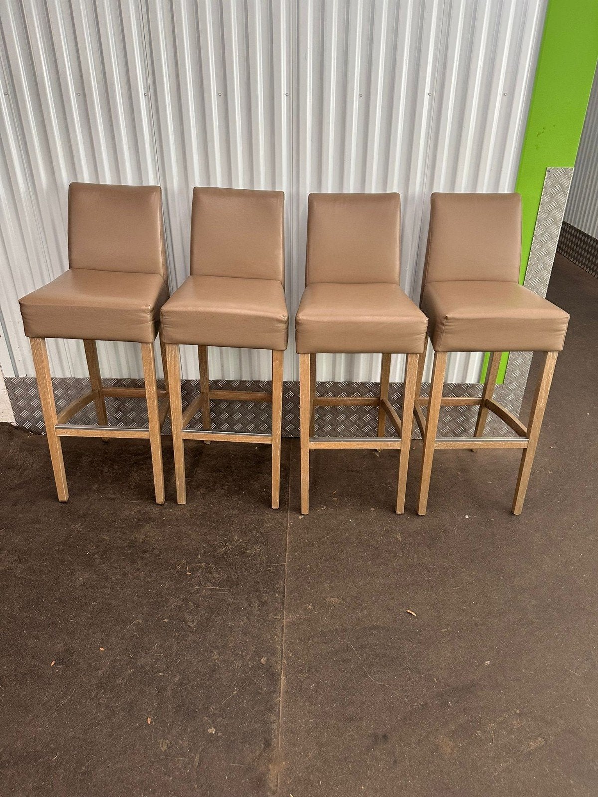 4 barstoelen te koop, Ophalen