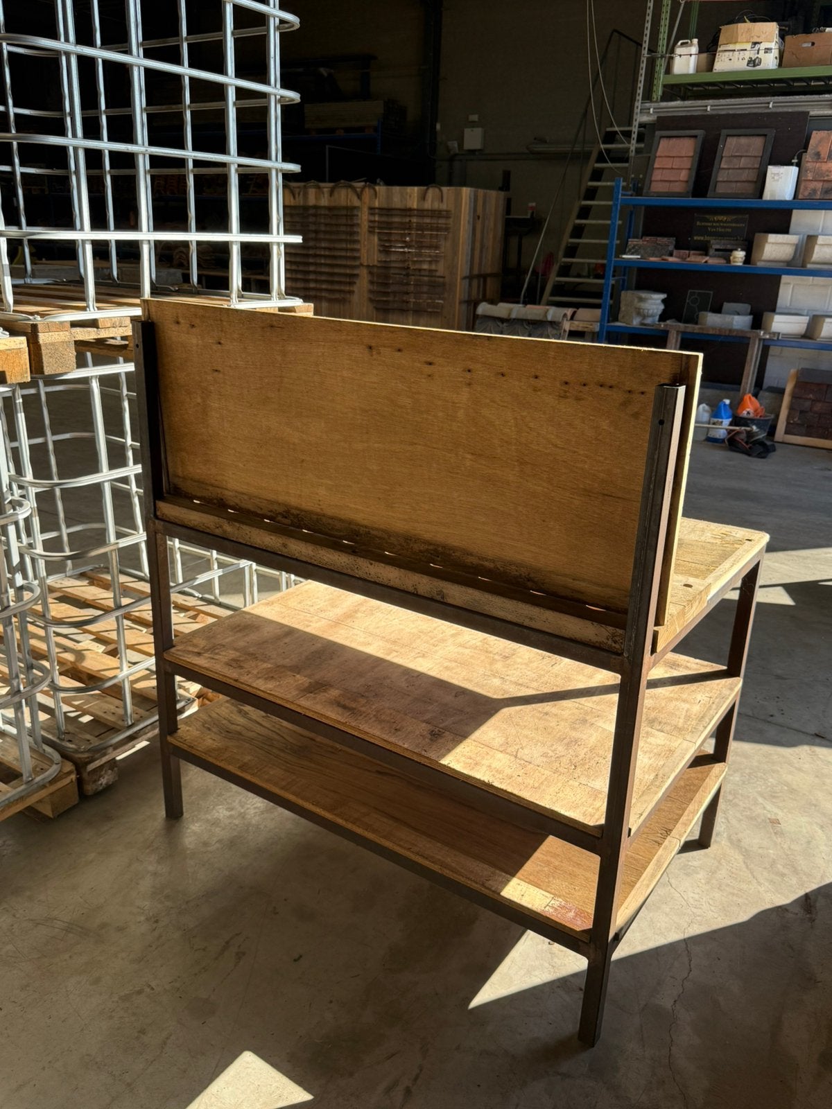Établi/table de travail industriel sur châssis en acier, Enlèvement, Utilisé