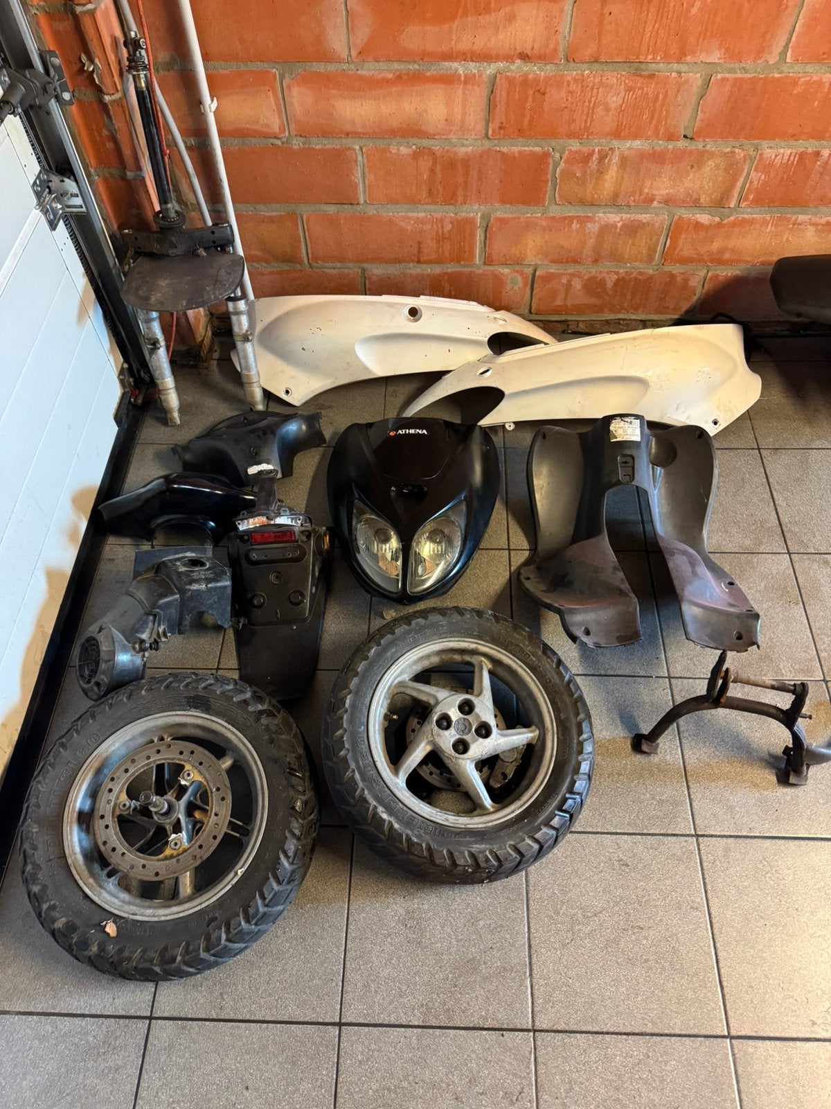 Honda x8r teile, Enlèvement