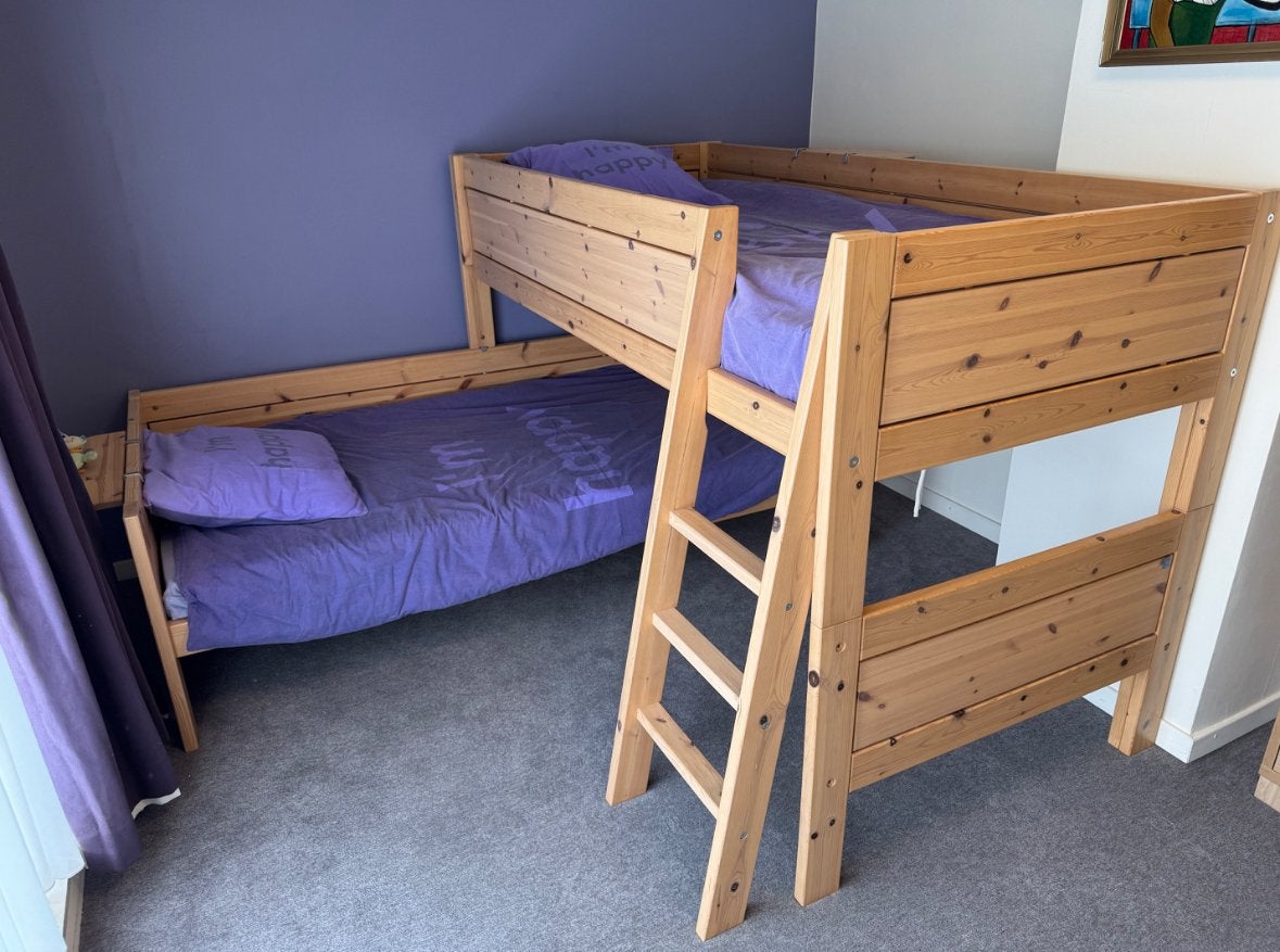 Stapelbed kind INCLUSIEF matrassen, Ophalen, Zo goed als nieuw, Stapelbed