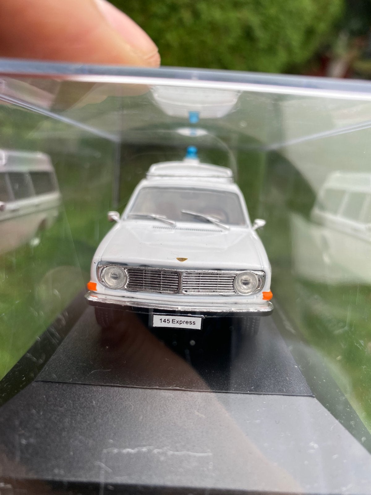 Volvo 145 Express Ambulance 1:43, Ophalen of Verzenden, Zo goed als nieuw