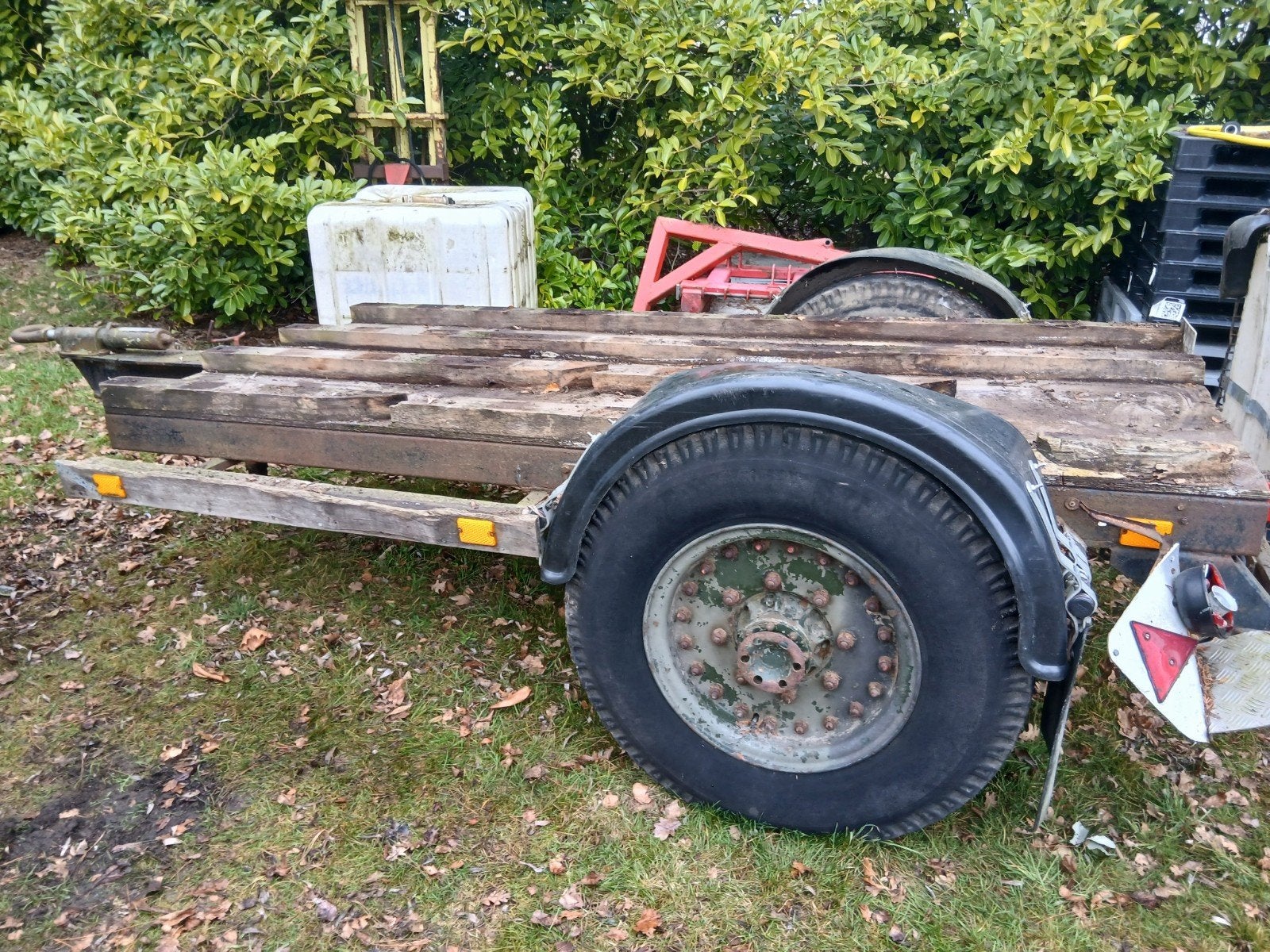Plateau kar, leger chassis, Zakelijke goederen, Ophalen of Verzenden
