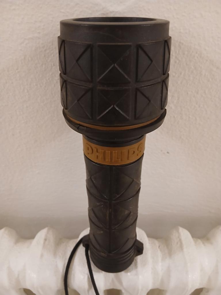 Zaklamp philips, Ophalen
