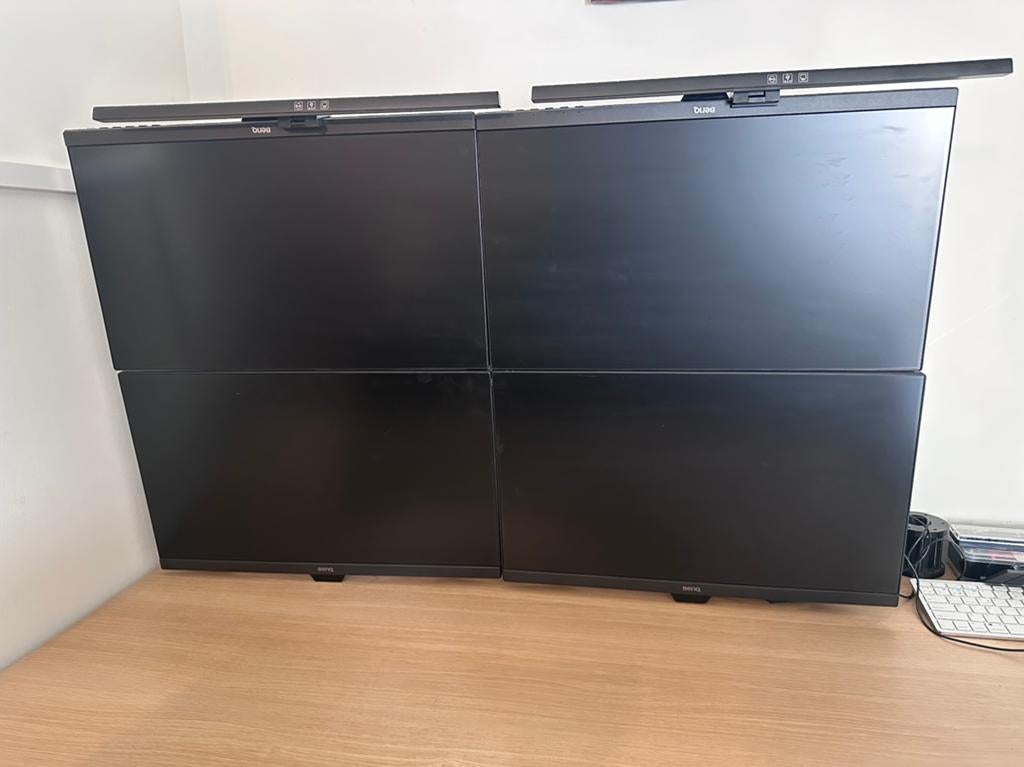 4 Monitors + arm, Ophalen, Zo goed als nieuw
