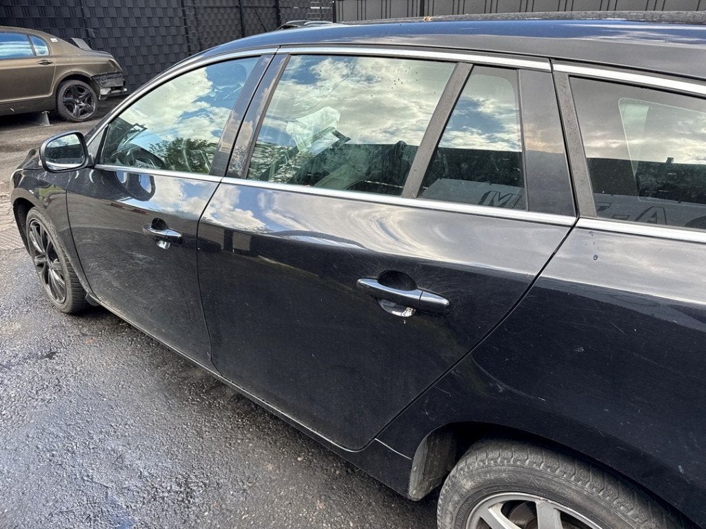 PORTE GAUCHE ARRIÈRE Volvo V60 I (FW / GW) (|32228972|), Arrière, Info@volvocars.com, Volvo Car Germany GmbH, Porte