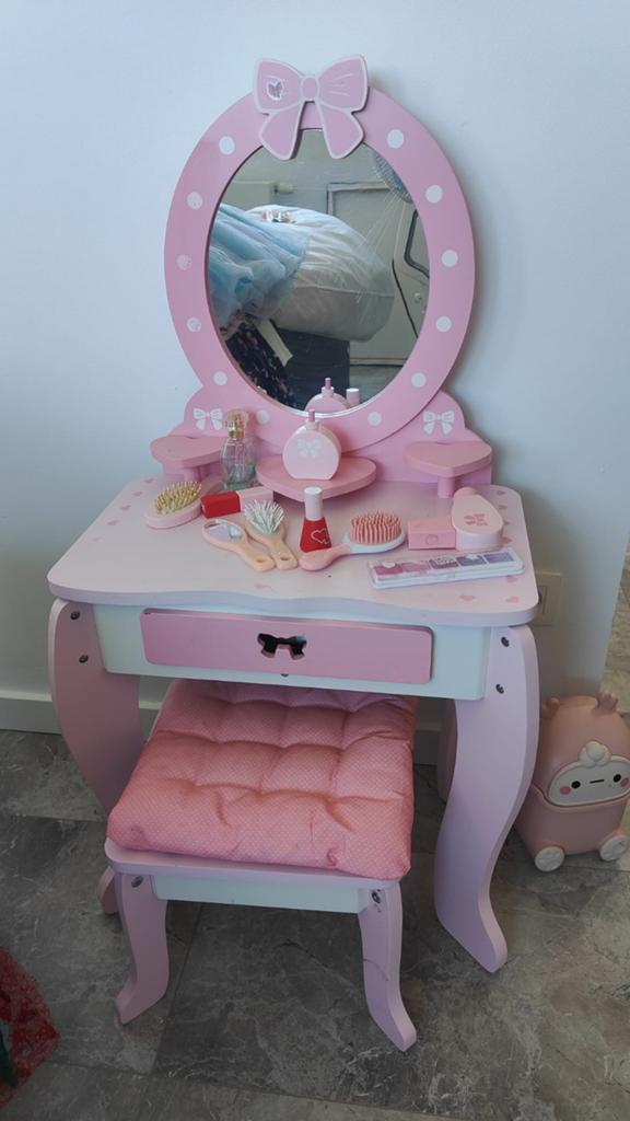 Make up tafel kids, Ophalen