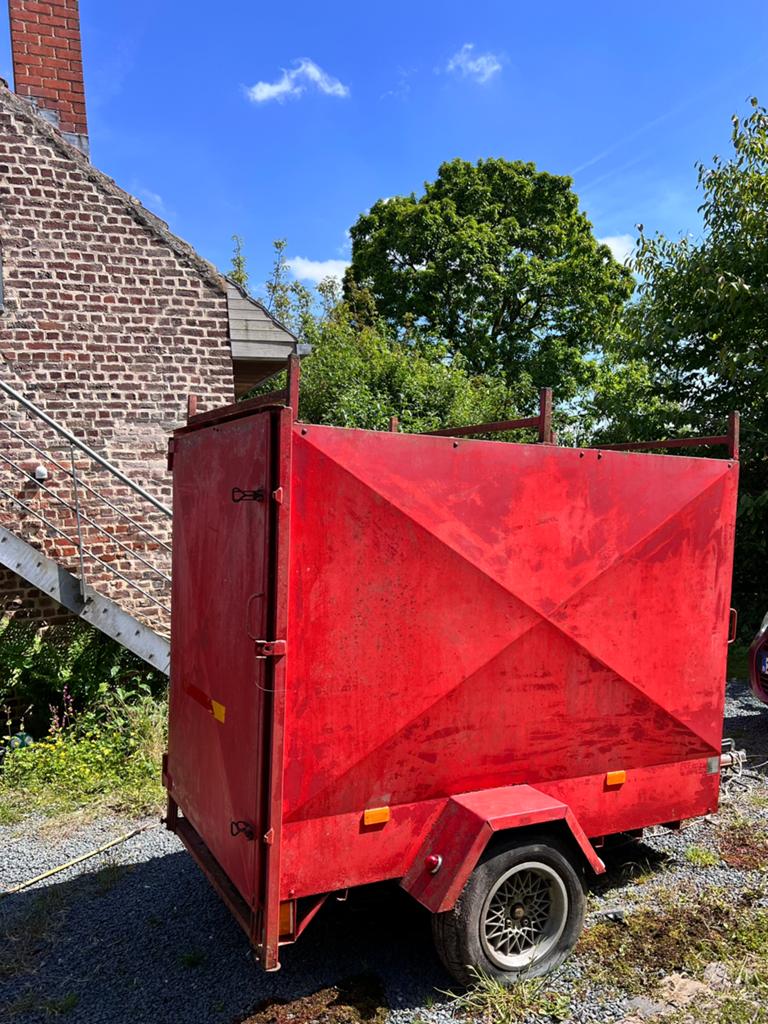 Remorque fermée aanhangwagen, Ophalen, Gebruikt