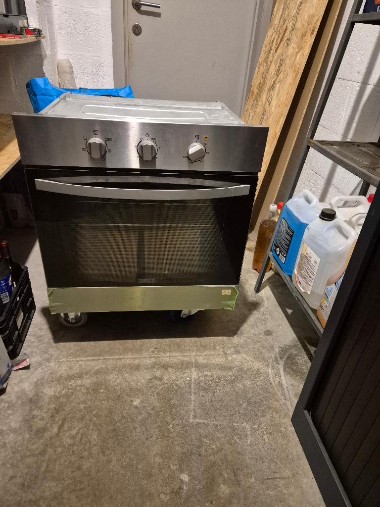 Four Zanussi, Electroménager, Fours, Comme neuf, Enlèvement, 45 à 60 cm, 55 à 60 cm
