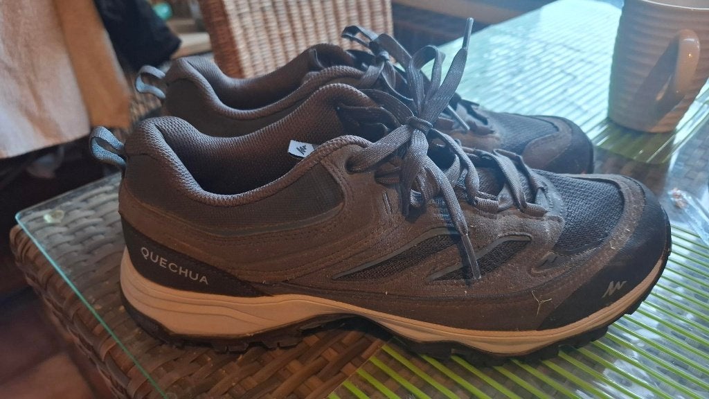 Chaussures de marche Quechua MH100 taille 42, Enlèvement, Comme neuf, Chaussures