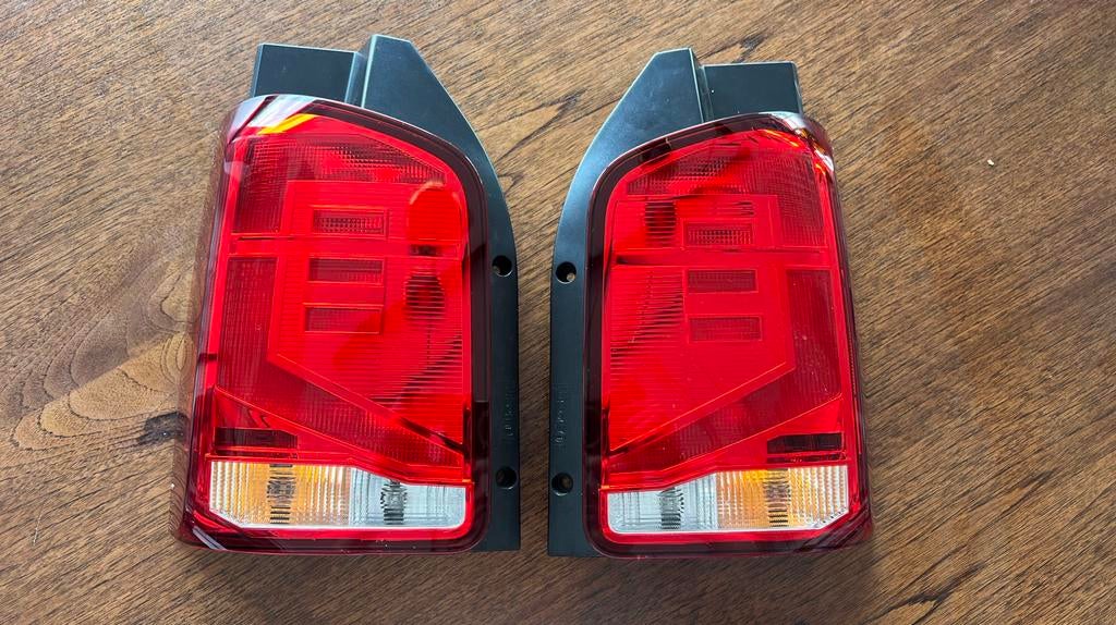VW T6.1 originele achterlichten (2022) - set van 2, Autos : Pièces & Accessoires, Éclairage, Enlèvement ou Envoi, Utilisé, Volkswagen