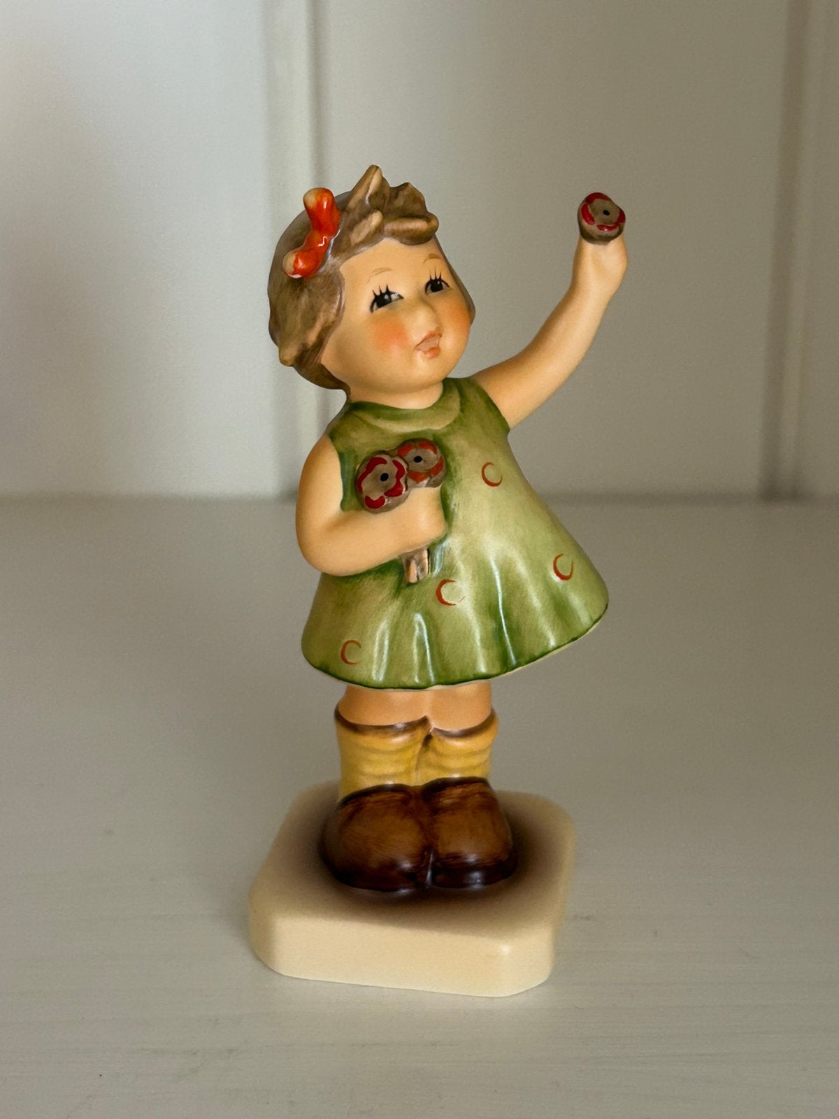 Statue Hummel « fille aux fleurs », Enlèvement ou Envoi, Comme neuf, Hummel