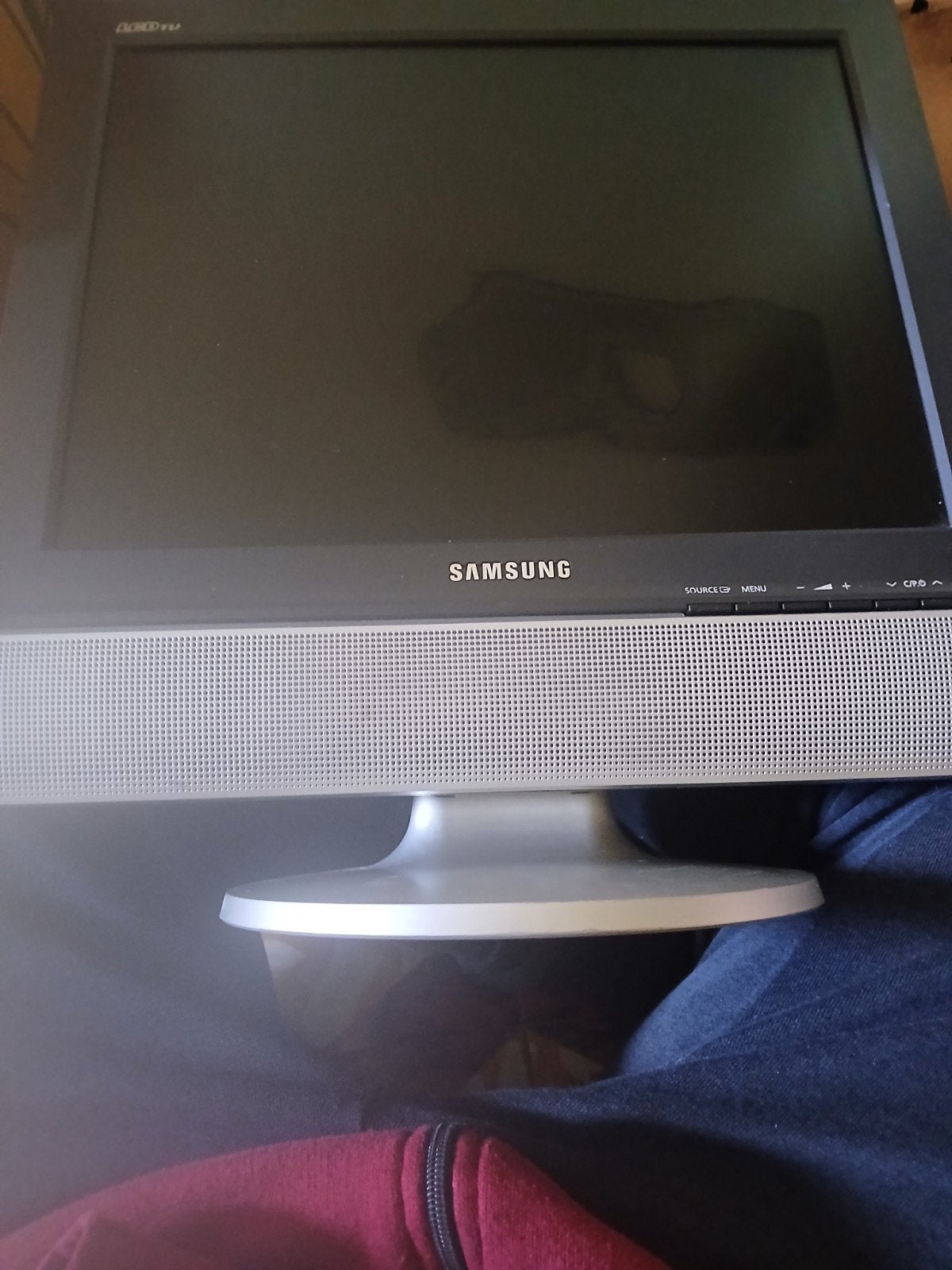 pc scherm of lcd tv, Ophalen, Zo goed als nieuw, LCD, Samsung