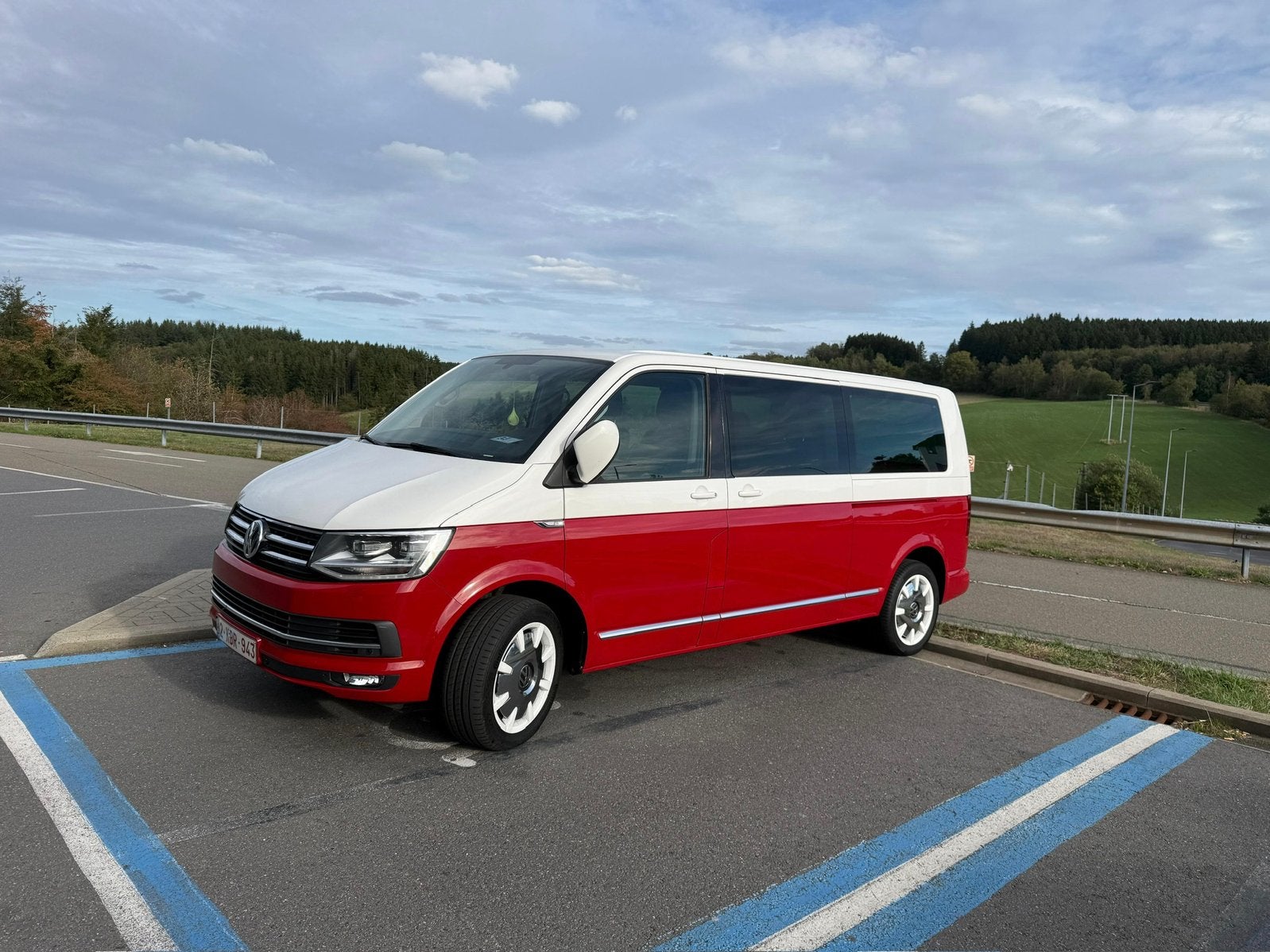 Vw t6 caravelle bully 70e verjaardag 2L tdi 150cv 2018, Auto's, 5 deurs, Particulier, Navigatiesysteem, Onderhoudsboekje