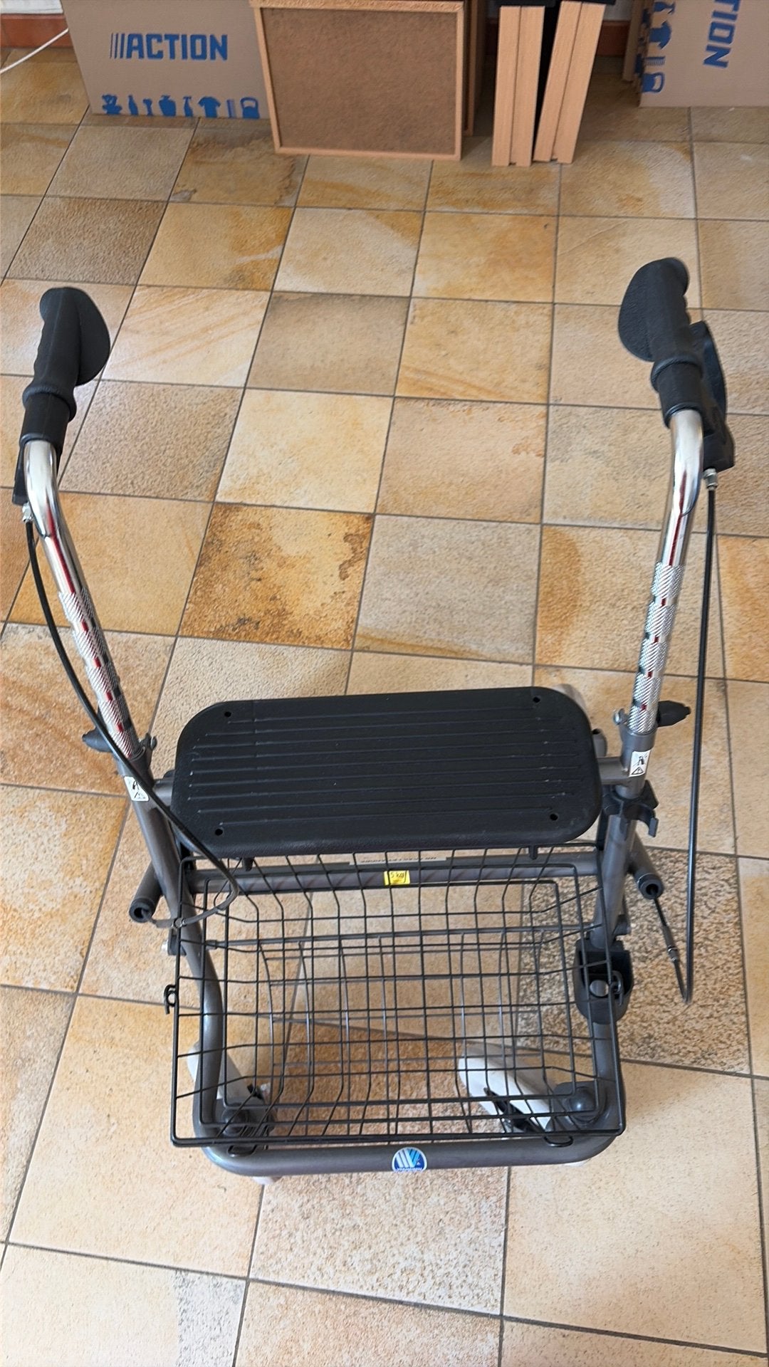 Déambulateur / Rollator Vermeiren 286B, Enlèvement, Pliable, Comme neuf