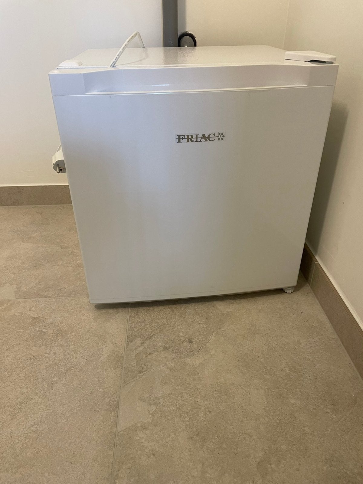 Mini diepvriezer 13L, Elektronische apparatuur, Vriezers en Diepvrieskisten, Ophalen