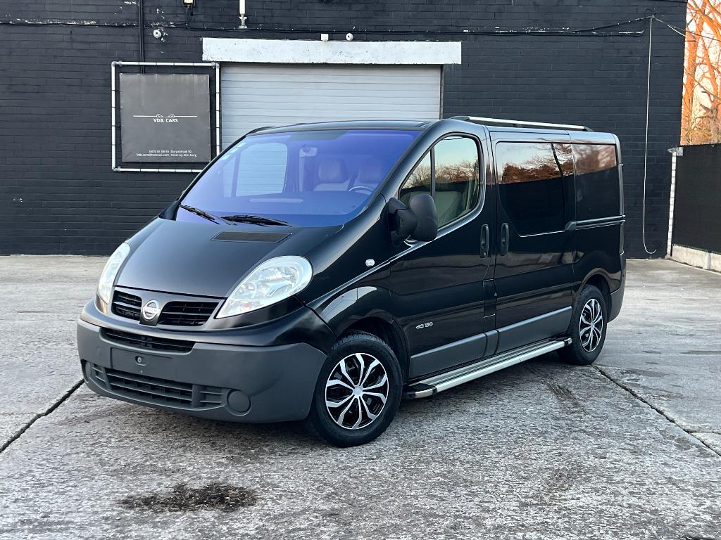 Nissan primastar / 6zit / LICHTEVRACHT / airco, Auto's, Bestelwagens en Lichte vracht, Bedrijf, Diesel, Radio, Te koop