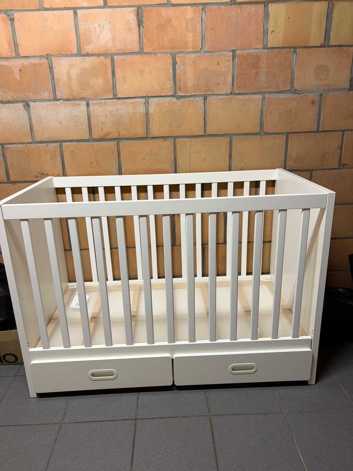 Lit bébé ikea avec tiroir, Enfants & Bébés, Enlèvement, Comme neuf, Lit