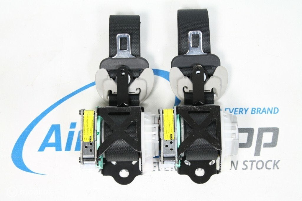 2 x ceintures Toyota Verso (2011-....), Auto-onderdelen