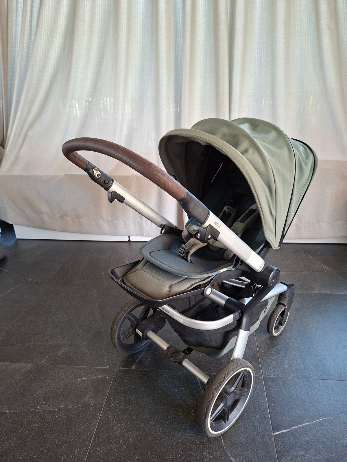 Joolz Hub+ met Cocoon en Wieg, Zo goed als nieuw, Met reiswieg, Ophalen, Kinderwagen