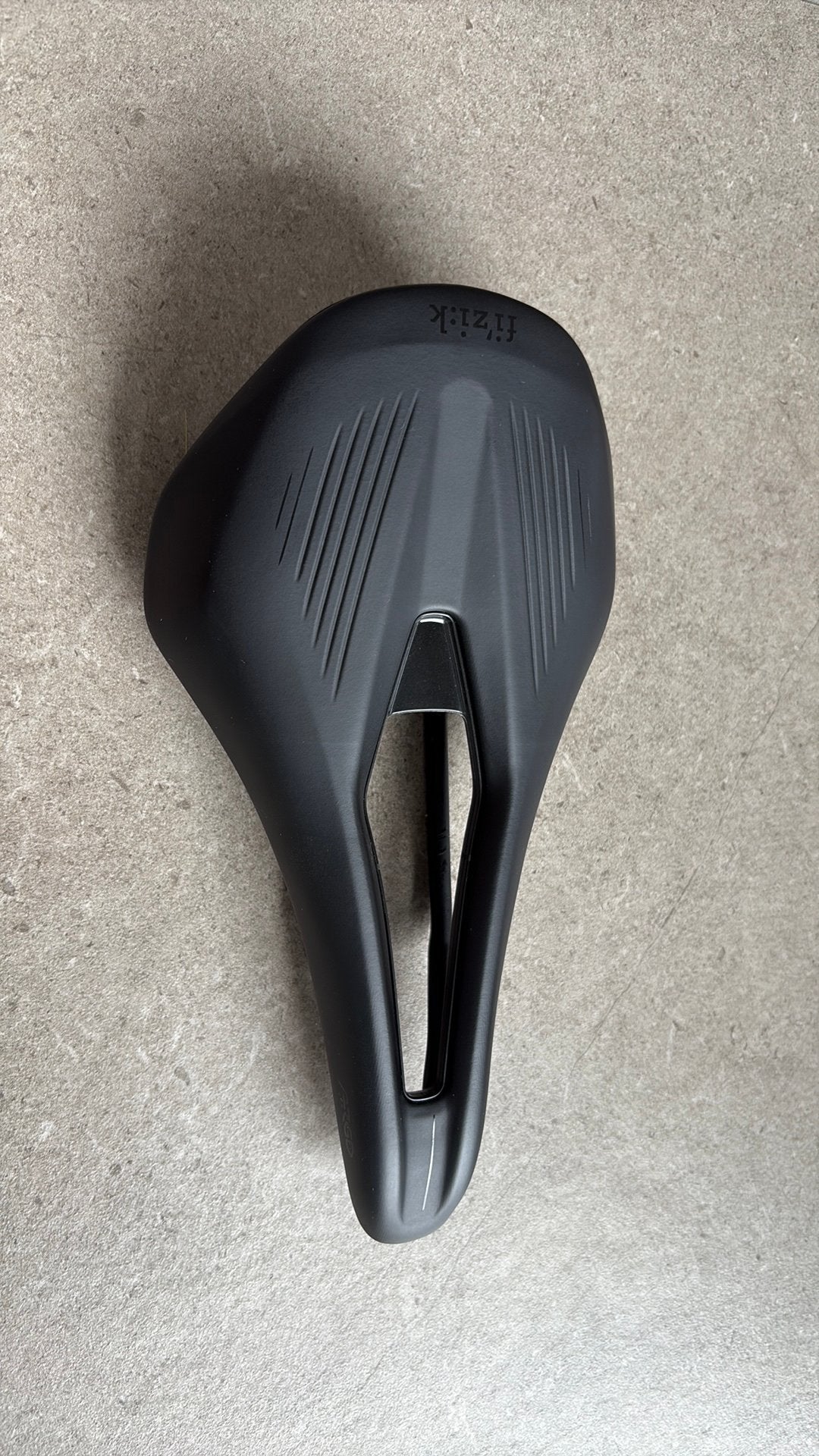Zadel racefiets, Fizik Vento Argo R3, 140mm, Ophalen, Nieuw, Zadel, Racefiets