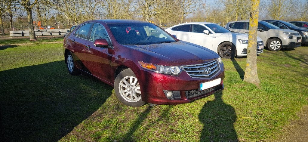 Honda Accord, Autos, Honda, Euro 5, 4 portes, Noir, 165 g/km