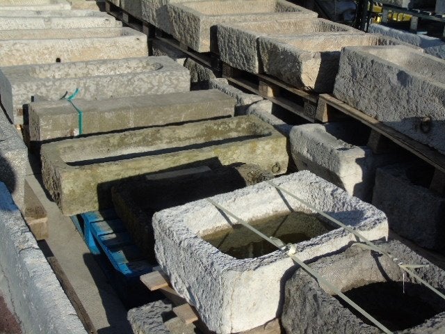 bac auge en pierre bleu , jardinière , grand choix !!, Pierre, 30 à 60 cm, Enlèvement, Utilisé