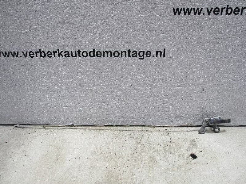 PORTIERGREEP BINNEN LINKS VOOR / 8 (W115) (110-766-0319), Autos : Pièces & Accessoires, Carrosserie & Tôlerie, Mercedes-Benz AG