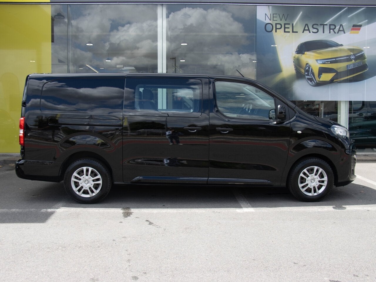 Peugeot Expert Dubbele Cabine 6pl. 2.0 HDi MT6 120pk, 0 kg, Zwart, Bedrijf, Parkeersensor