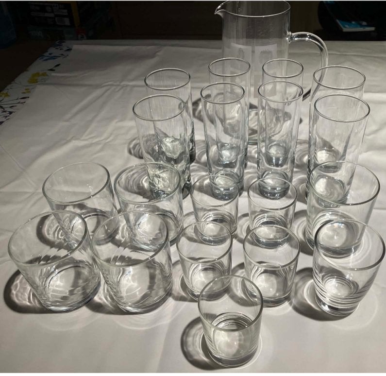 Drinkglazen -  schaaltjes - karaf - enz., Ophalen, Zo goed als nieuw, Frisdrankglas