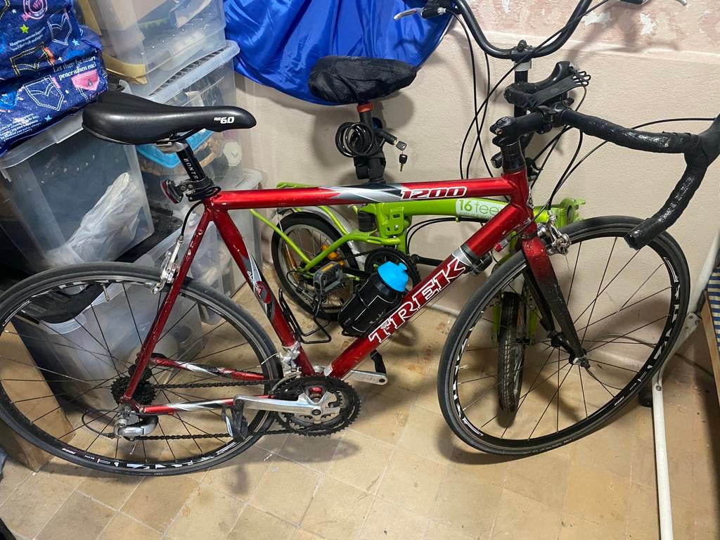 Trek 1200 Road Bike - Shimano Tiagra 9-Speed, 28 inch, Gebruikt, Meer dan 20 versnellingen, 53 tot 57 cm