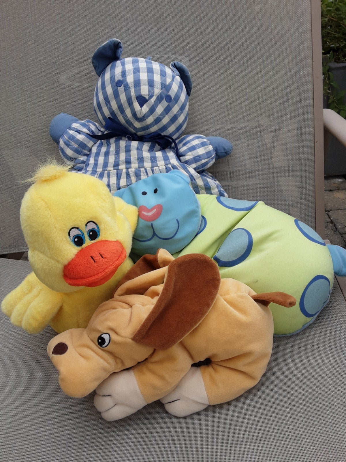 een doos  vol knuffels, Enlèvement