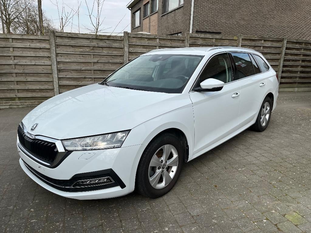 Skoda Octavia Combi Clever 2.0TDI 150pk DSG 10-2022 96dkm, Autos, Skoda, Essai à domicile, Entreprise, Entretenue par le concessionnaire