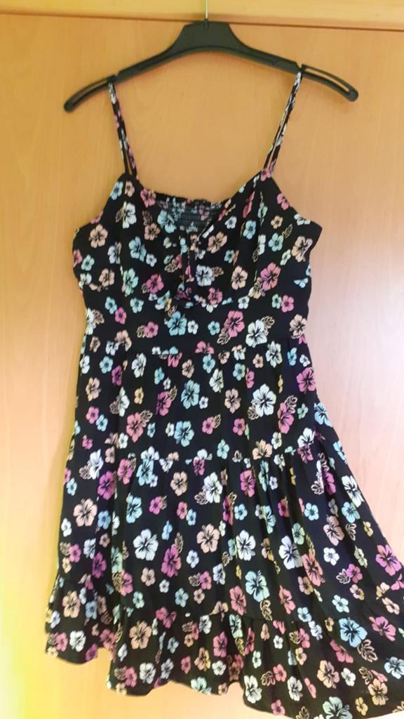 Kleine zomerjurk maat 42/44, Kleding | Dames, Jumpsuits, Zwart, Maat 42/44 (L), Ophalen of Verzenden, Zo goed als nieuw