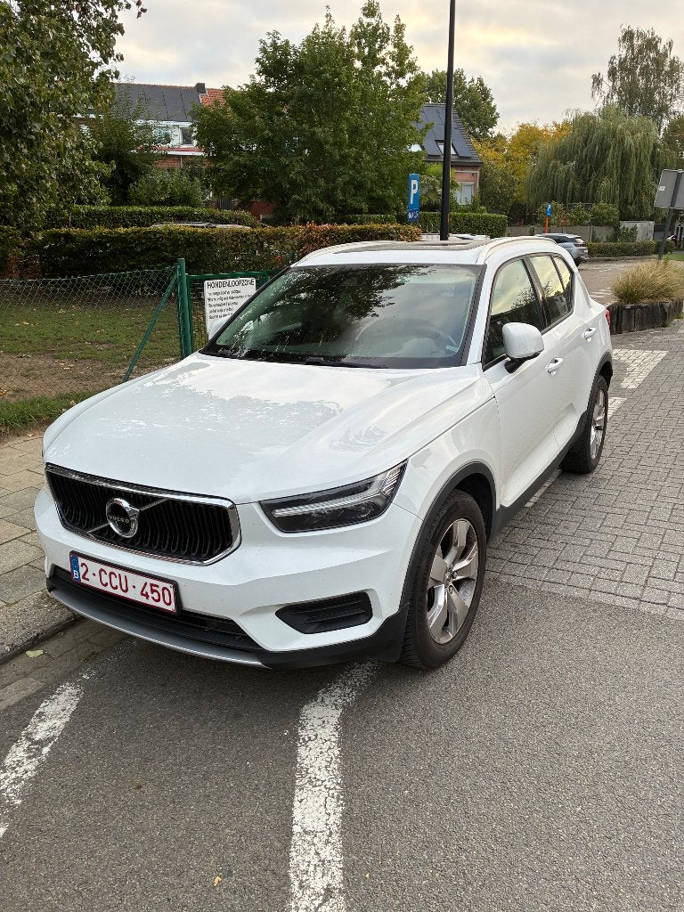 Volvo xc40, Auto's, Voorwielaandrijving, Zwart, Leder en Stof, Wit