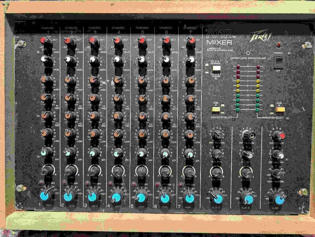Mixeur Peavey 701R, Musique & Instruments, Tables de mixage, Utilisé, 5 à 10 canaux, Entrée micro, Enlèvement ou Envoi