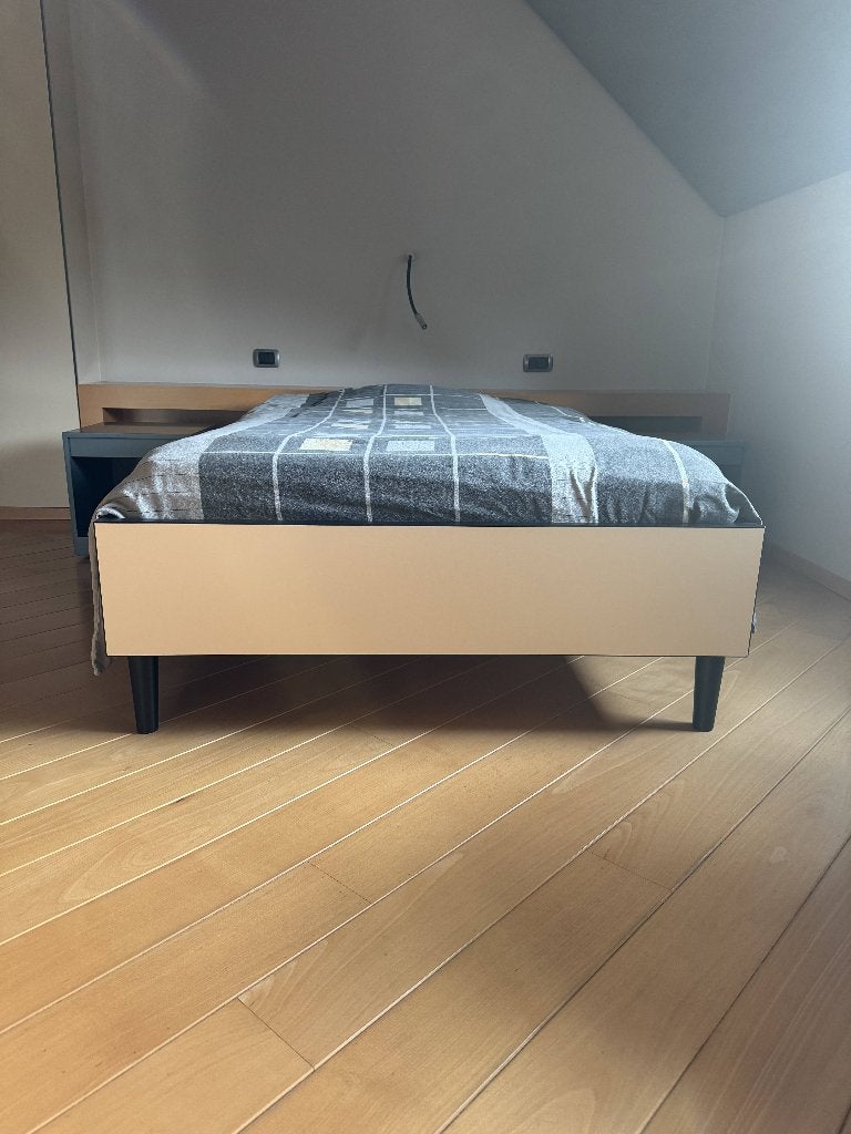 Elektrisch bed met lattoflex en matras, Ophalen, Verstelbaar, Beige, Zo goed als nieuw