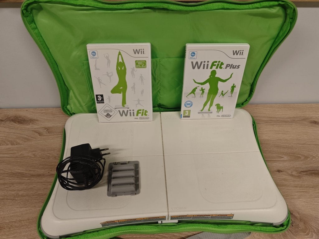 Wii Balance board + Fit + Fit Plus + ..., Games en Spelcomputers, Gebruikt, Ophalen of Verzenden, 3 spelers of meer, Sport