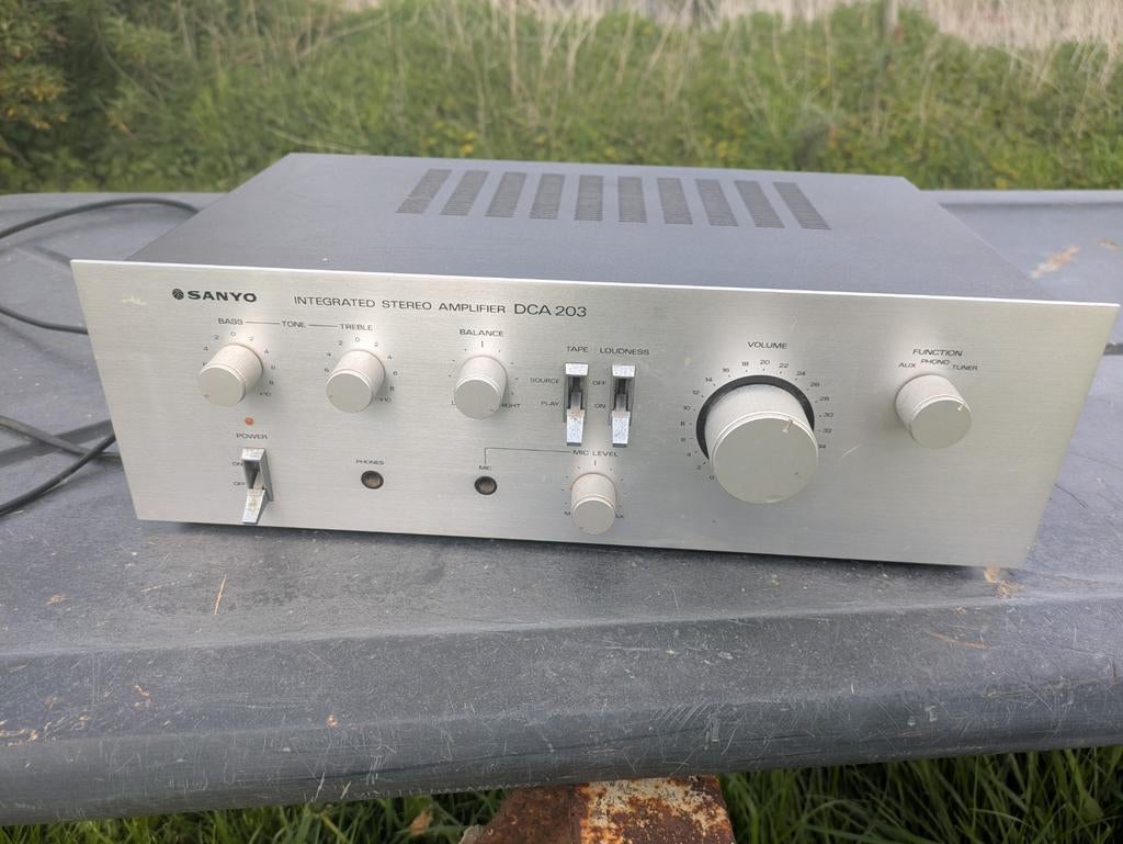 Amplificateur stéréo intégré Sanyo DCA-203, Ophalen of Verzenden, Stereo